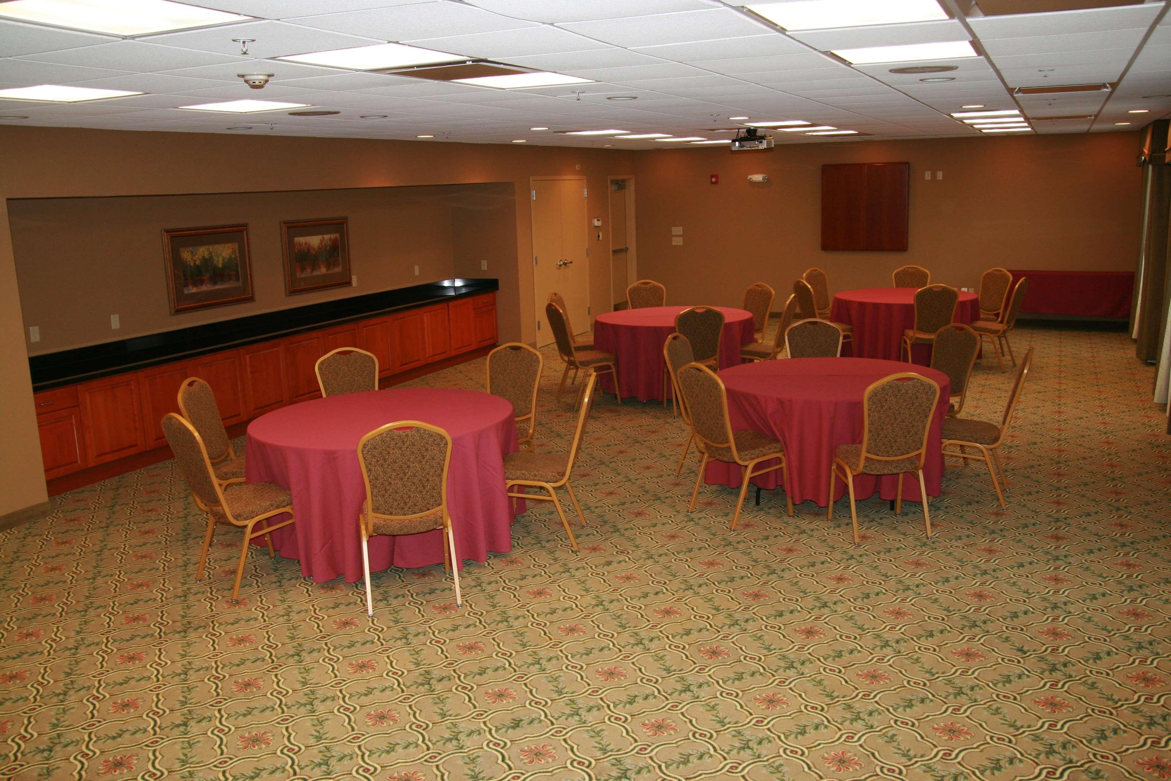 Newly Renovated Hampton Inn Omaha West Lakeside Ngoại thất bức ảnh