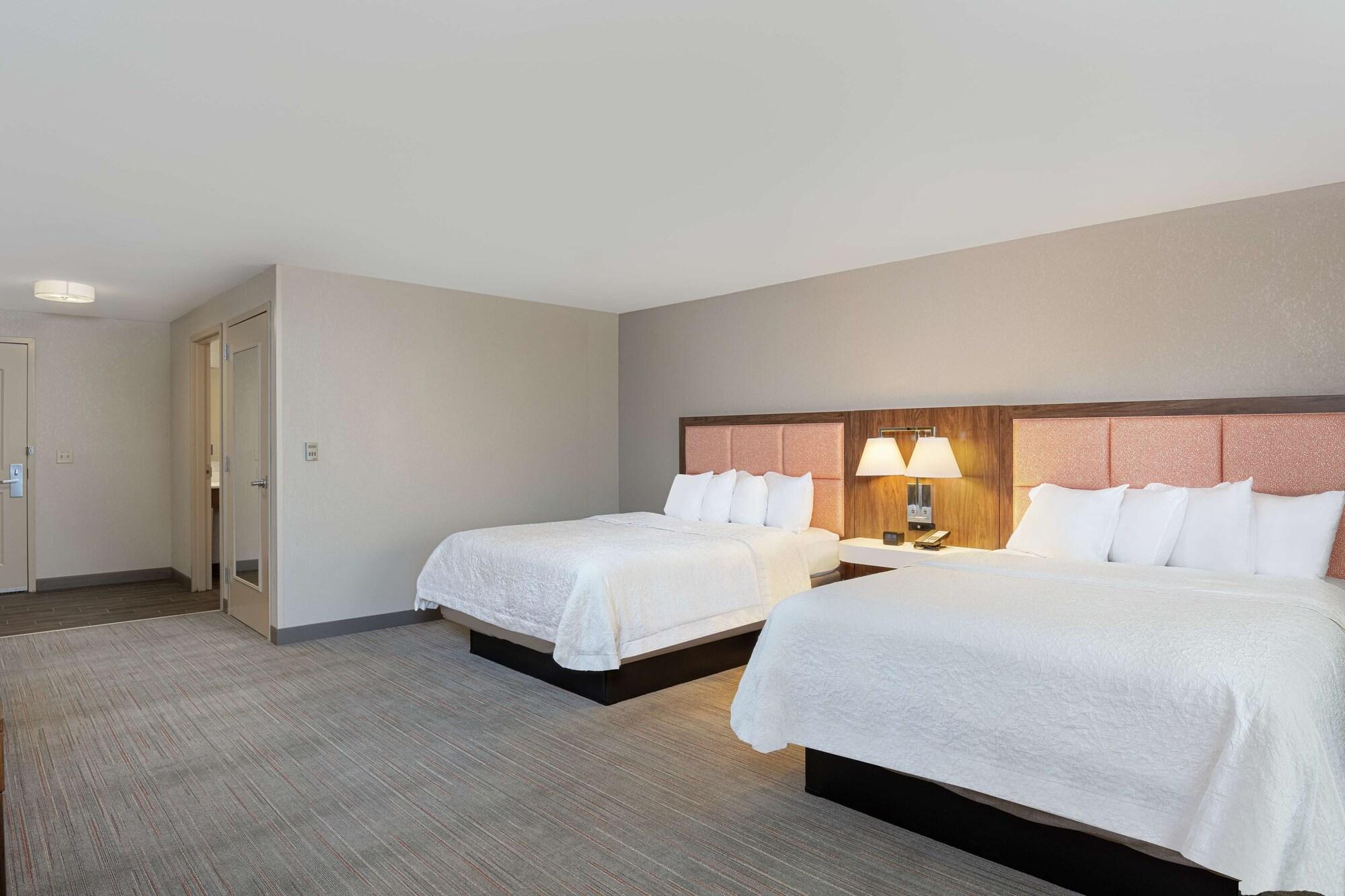 Newly Renovated Hampton Inn Omaha West Lakeside Ngoại thất bức ảnh