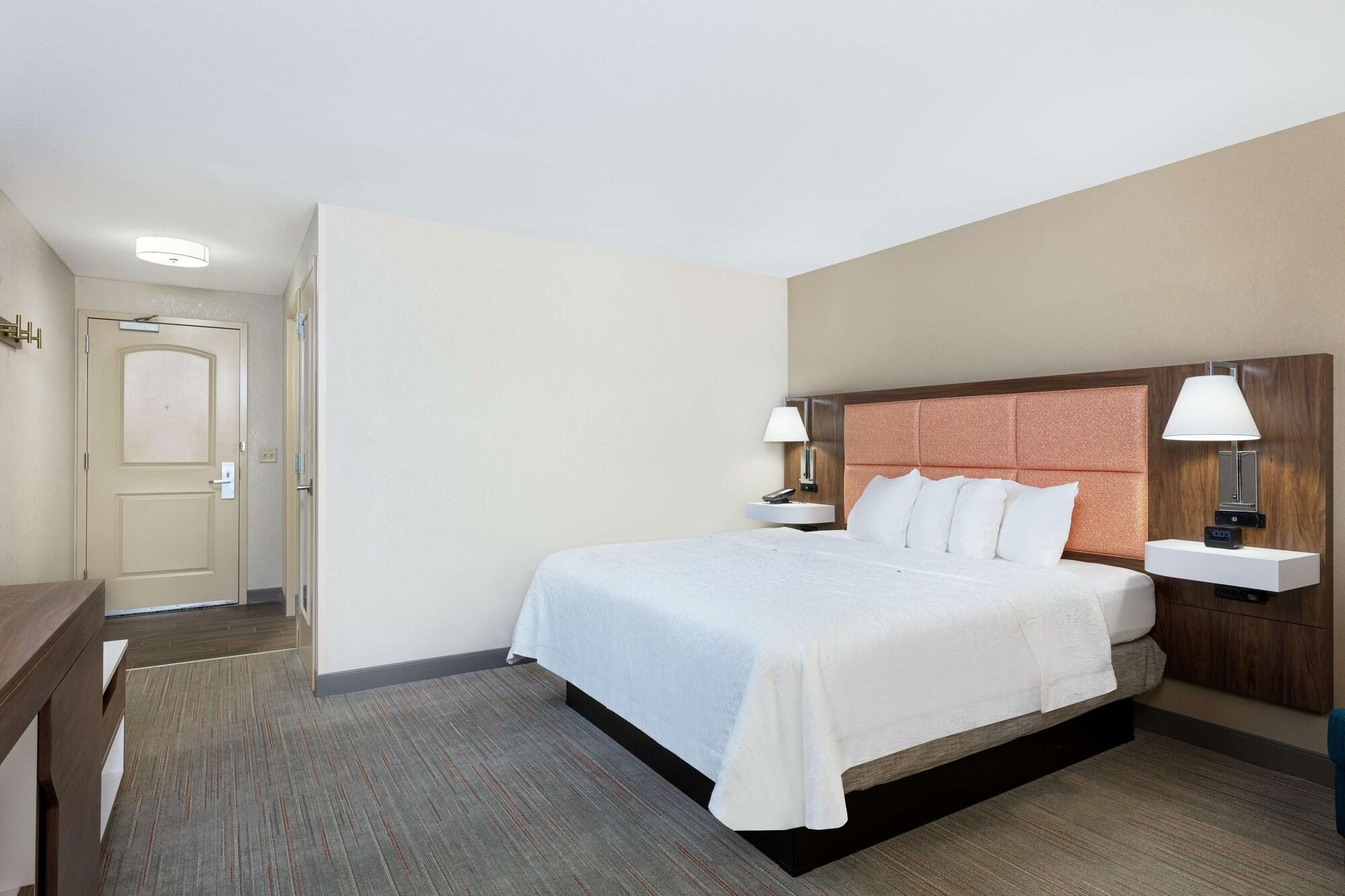 Newly Renovated Hampton Inn Omaha West Lakeside Ngoại thất bức ảnh