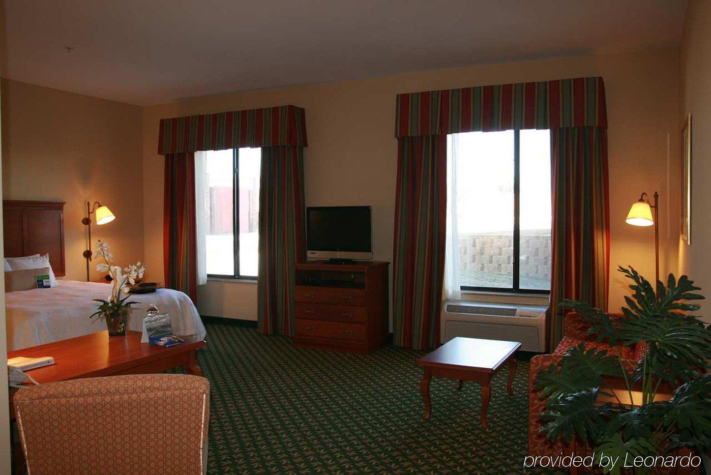 Newly Renovated Hampton Inn Omaha West Lakeside Phòng bức ảnh